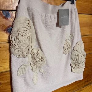 Anthropologie Skirt Rose Detail NWT xs